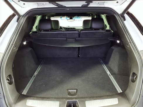 Used 2021 Cadillac XT5 Premium Luxury image 9