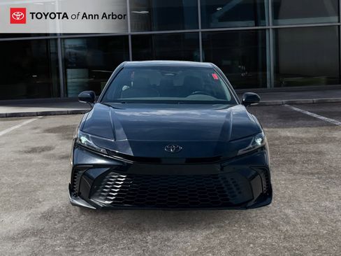 Used 2025 Toyota Camry SE w/ Convenience Package AWD/4WD image 11