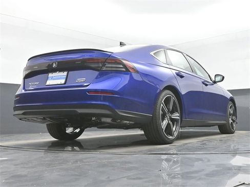 Used 2025 Honda Accord Sport image 45