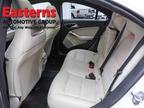 Used 2018 Mercedes-Benz CLA 250 image 22
