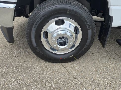 New 2026 Ford F350 Lariat AWD/4WD image 9
