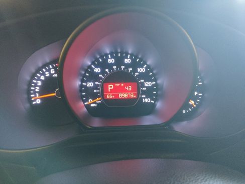 Used 2019 Kia Soul + FWD image 23