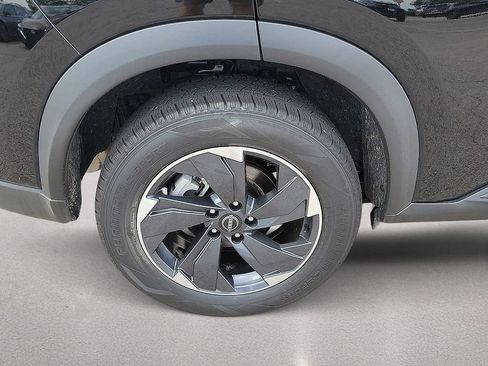 Used 2025 Nissan Rogue SV FWD image 7