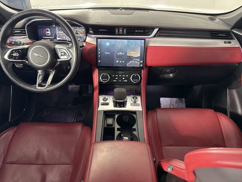 Used 2024 Jaguar F-PACE R-Dynamic S image 23