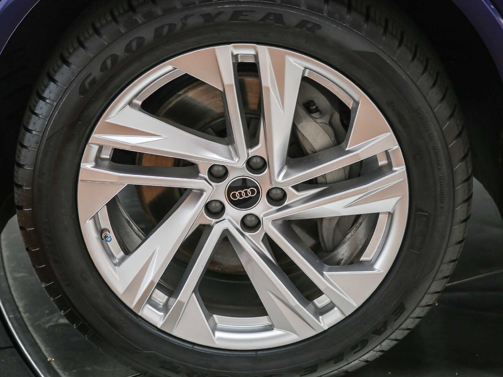 Certified 2024 Audi Q7 3.0T Premium Plus AWD/4WD image 9
