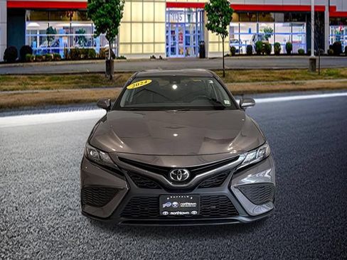 Used 2024 Toyota Camry SE w/ Cold Weather Package AWD/4WD image 6