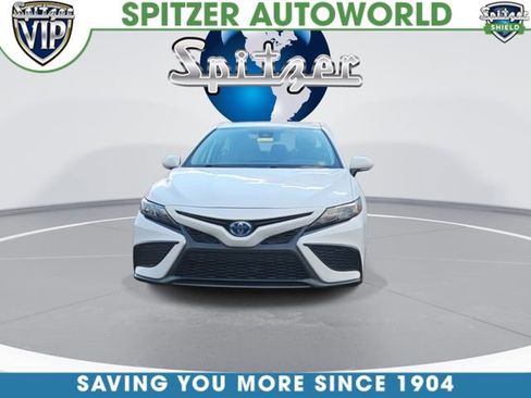 Used 2024 Toyota Camry SE w/ Cold Weather Package FWD image 3