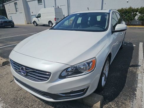 Used 2015 Volvo V60 T5 Premier AWD/4WD image 1