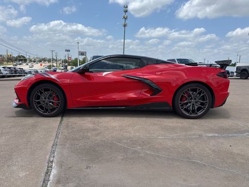 Used 2023 Chevrolet Corvette Stingray Premium Conv w/ Z51 Performance Package RWD image 4