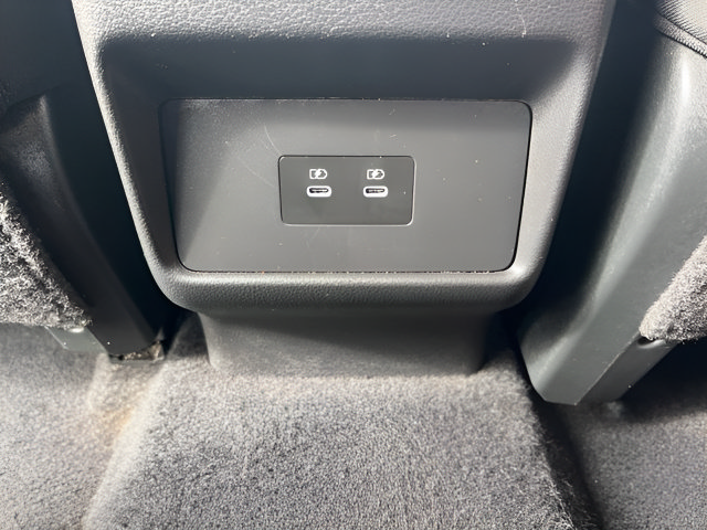 Used 2025 Nissan Rogue SV AWD/4WD image 33