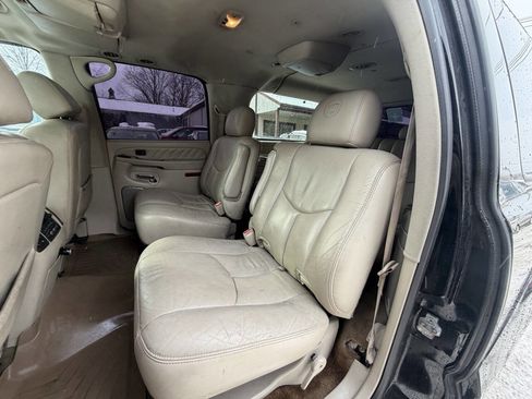 Used 2004 Cadillac Escalade ESV Platinum image 22