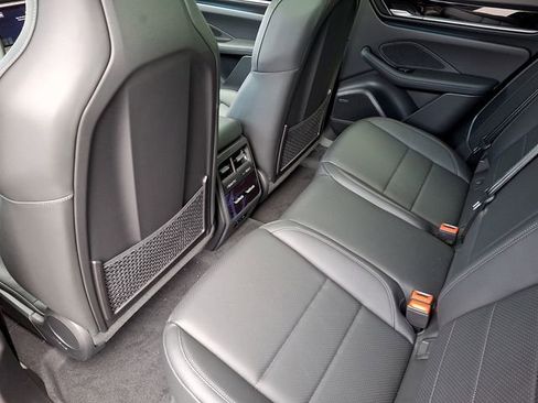 New 2026 Porsche Macan 4 Electric AWD/4WD image 13