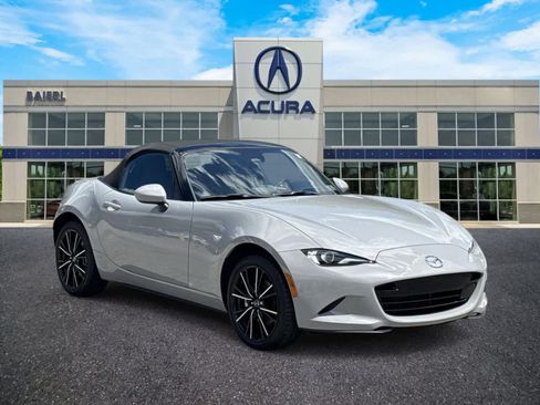 Used 2024 MAZDA MX-5 Miata Grand Touring w/ Weather Package RWD image 7