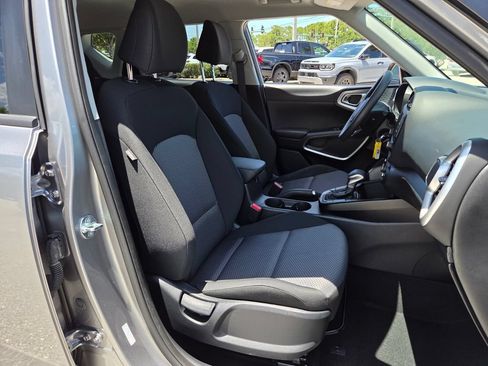 Used 2025 Kia Soul LX FWD image 19