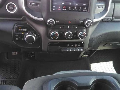 Used 2021 RAM 1500 Big Horn AWD/4WD image 6