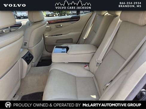Used 2016 Lexus LS 460 AWD w/ Comfort Package image 19