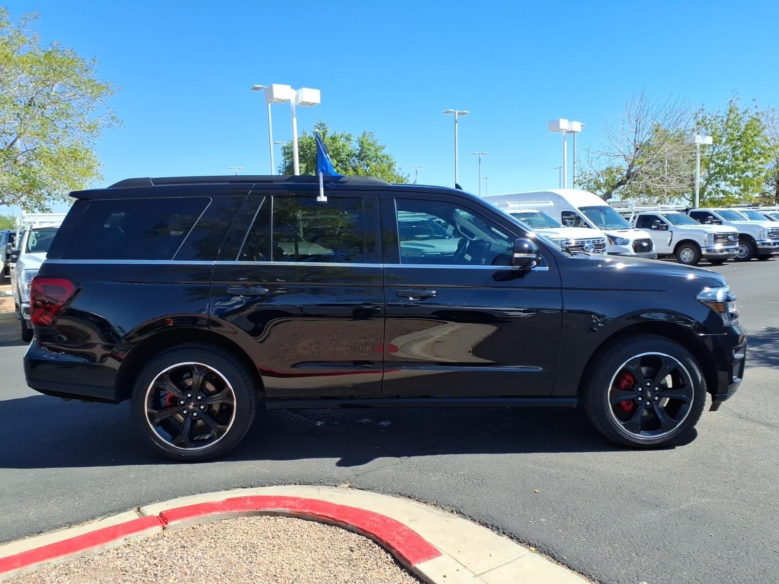 Certified 2023 Ford Expedition Limited AWD/4WD image 3