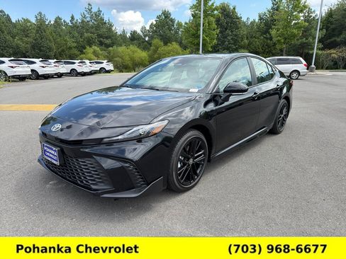 Used 2026 Toyota Camry SE w/ Convenience Package FWD image 3