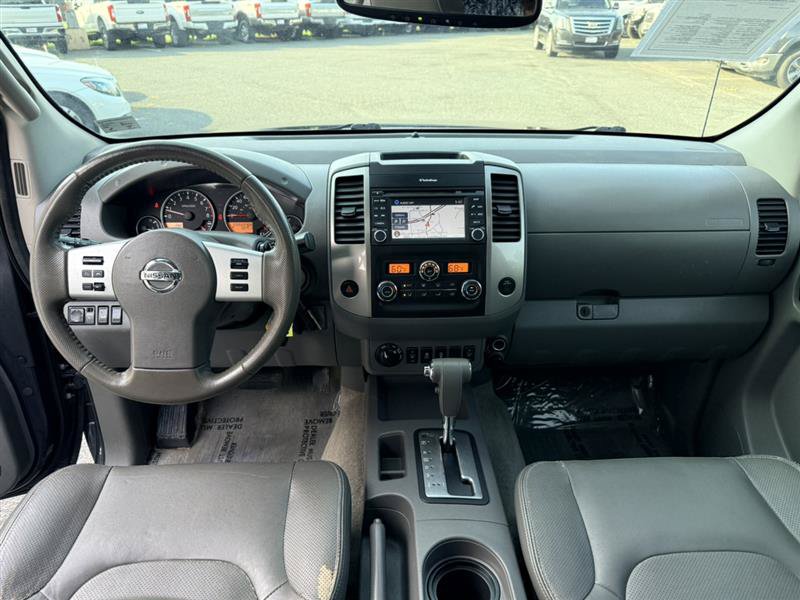 Used 2013 Nissan Frontier SL w/ Moonroof Pkg AWD/4WD image 20