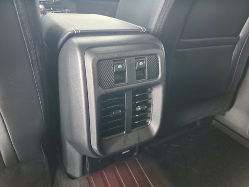Certified 2025 Ford Bronco Outer Banks AWD/4WD image 18