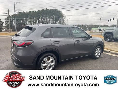 Used 2024 Honda HR-V LX image 3