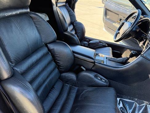 Used 1990 Chevrolet Corvette Convertible image 18