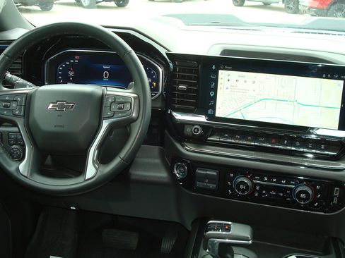 Used 2025 Chevrolet Silverado 1500 ZR2 w/ Technology Package AWD/4WD image 10