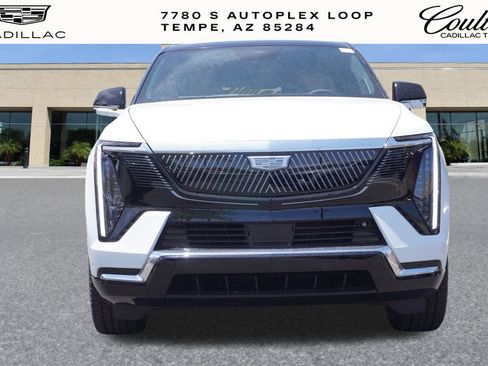 New 2025 Cadillac Escalade IQ Luxury 2 image 5