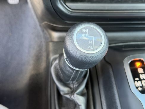 Used 2023 Jeep Gladiator Sport image 20