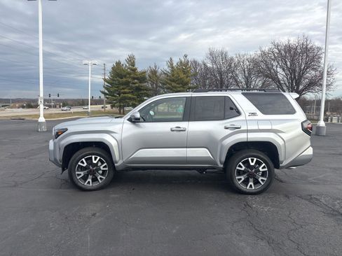 Used 2025 Toyota 4Runner TRD Sport image 4