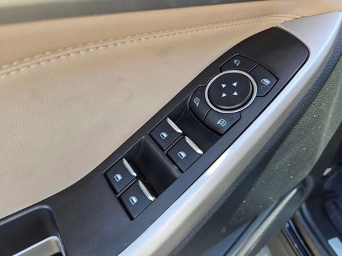 Used 2024 Ford Explorer Limited AWD/4WD image 15