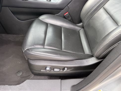 Used 2024 Cadillac XT4 Premium Luxury FWD image 31