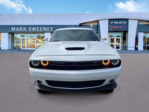 Used 2022 Dodge Challenger GT image 3