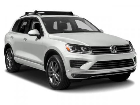 Used 2015 Volkswagen Touareg Lux image 6