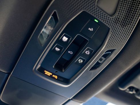 Certified 2025 Porsche Macan 4 Electric AWD/4WD image 22