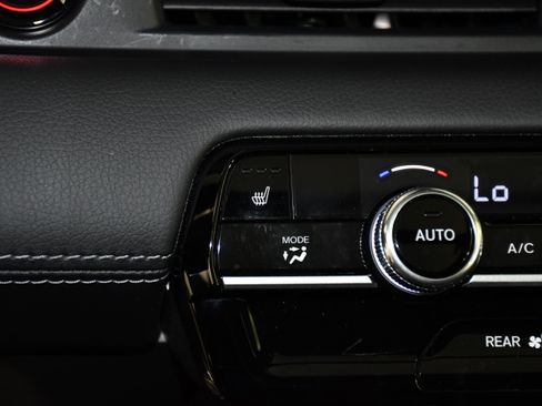 Certified 2025 Honda Pilot Touring image 29