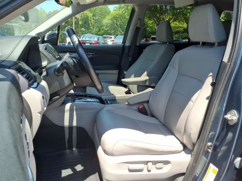 Used 2019 Honda Pilot Touring image 15