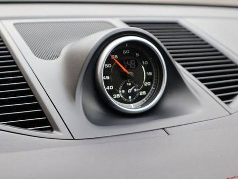 Used 2018 Porsche Macan Sport Edition w/ Driver Memory Package image 23