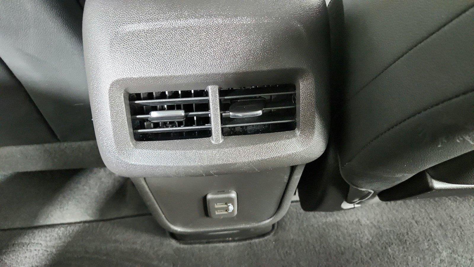 Used 2024 GMC Terrain SLT AWD/4WD image 22