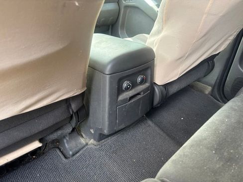Used 2012 Nissan Pathfinder SV AWD/4WD image 17