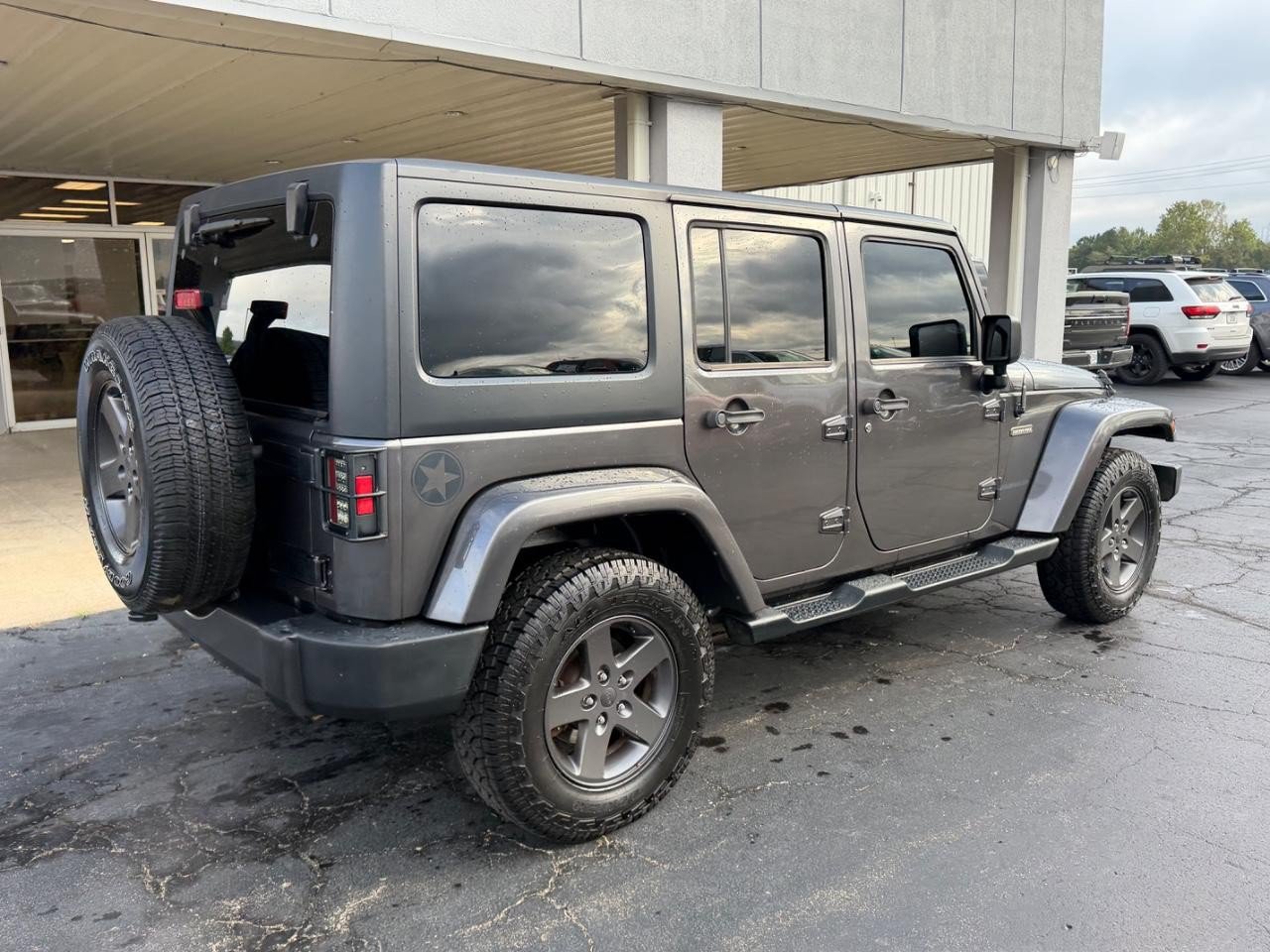 Used 2016 Jeep Wrangler Unlimited Sport AWD/4WD image 3