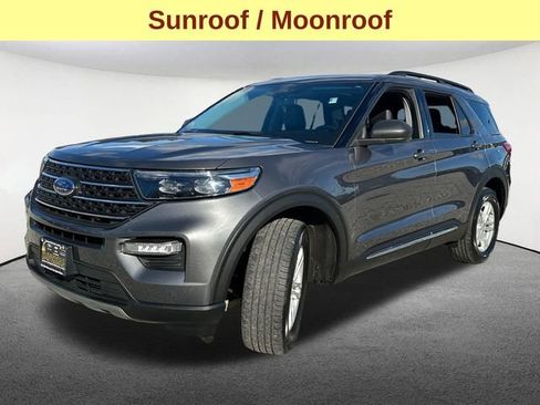 Certified 2022 Ford Explorer XLT w/ Equipment Group 202A image 6