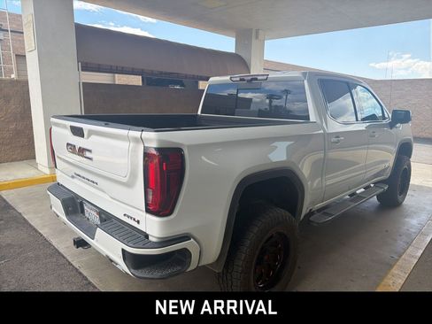 Used 2020 GMC Sierra 1500 AT4 w/ AT4 Premium Package image 4