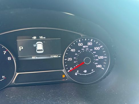 Used 2018 Kia Soul ! FWD image 11