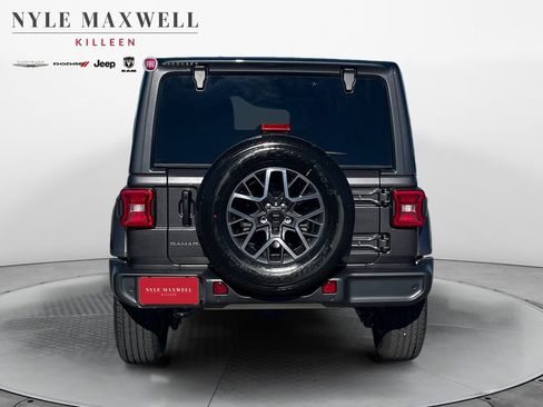 New 2026 Jeep Wrangler Unlimited Sahara AWD/4WD image 15
