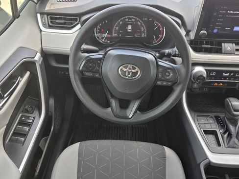 Used 2023 Toyota RAV4 XLE w/ Convenience Package FWD image 6