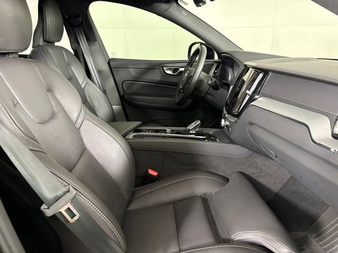 Used 2024 Volvo XC60 T8 Ultimate w/ Protection Package AWD/4WD image 13