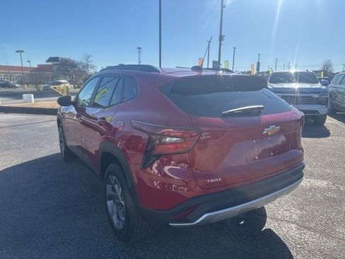 New 2026 Chevrolet Trax LT w/ Driver Confidence Package image 5