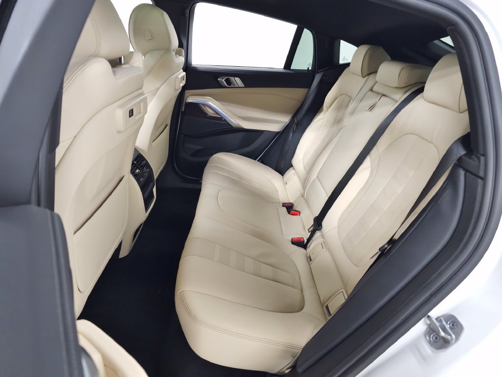Used 2021 BMW X6 xDrive40i AWD/4WD image 36