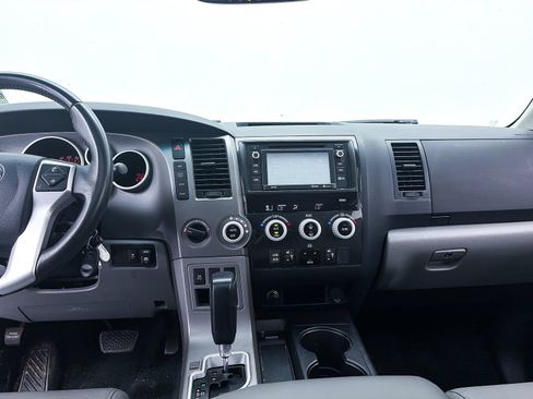 Used 2017 Toyota Sequoia SR5 w/ Premium Package AWD/4WD image 9